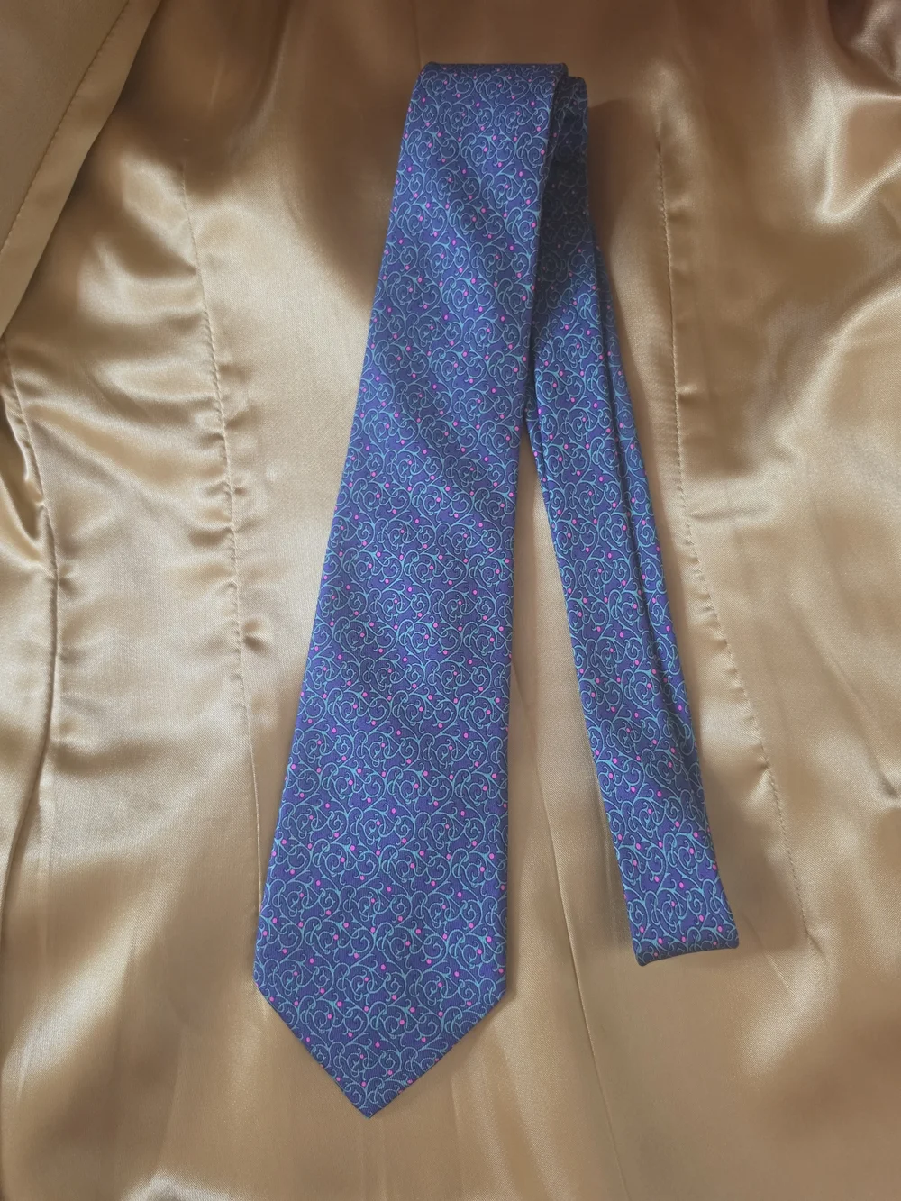 Hermes Blue and Pink Silk Tie with Teal Scroll Pattern